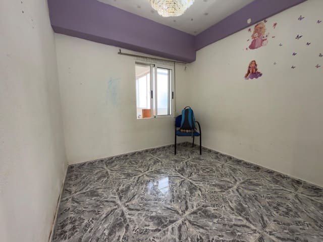 4 soverom Leilighet til salgs i Alicante by - € 179 000 (Ref: 10004215)