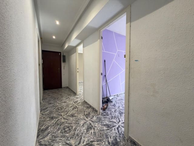 4 soverom Leilighet til salgs i Alicante by - € 179 000 (Ref: 10004215)
