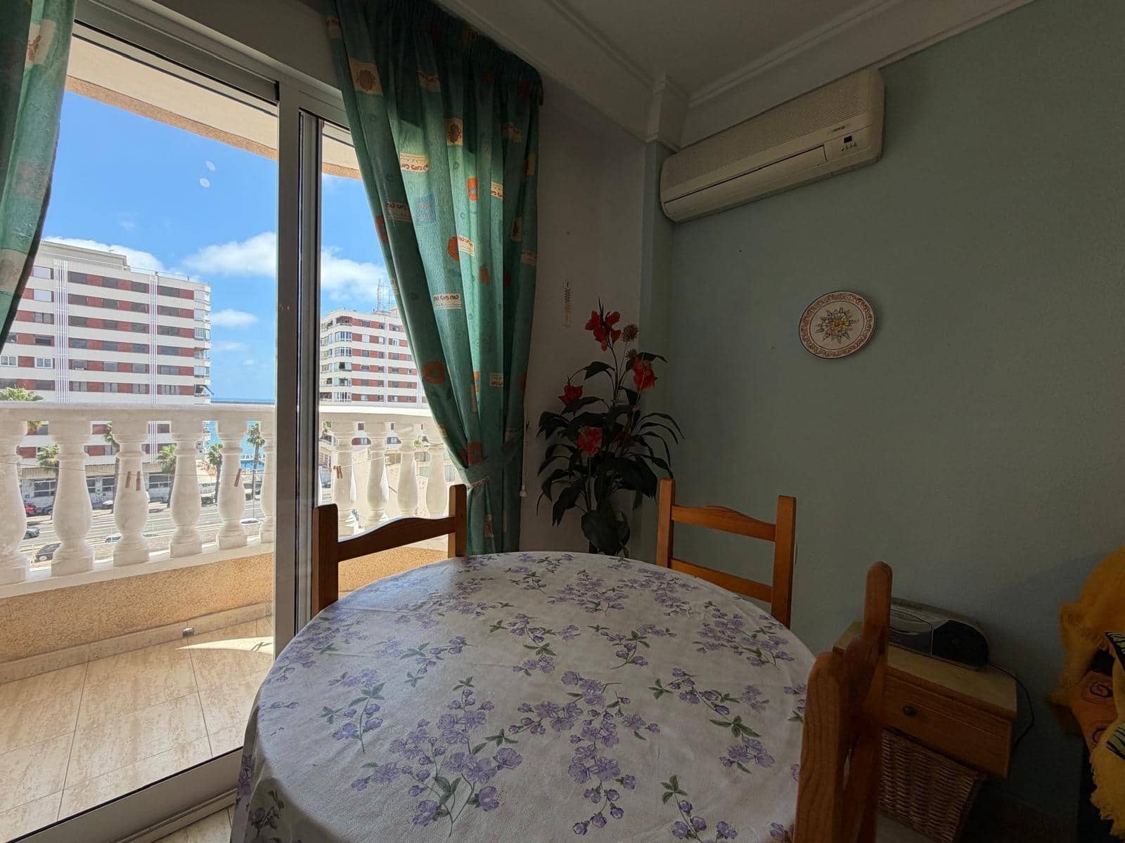 2 quarto Apartamento para venda em Torrevieja - 133 000 € (Ref: 10004216)