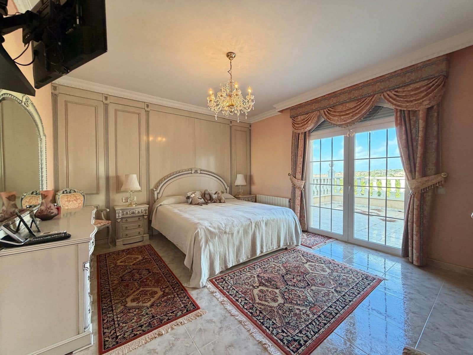 6 sovrum Villa till salu i Ciudad Quesada med pool garage - 880 000 € (Ref: 10004217)
