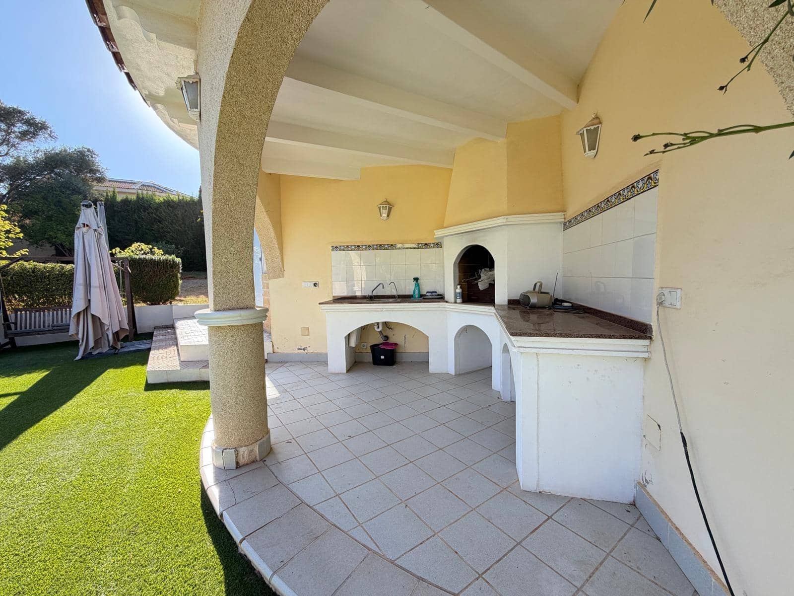 6 sovrum Villa till salu i Ciudad Quesada med pool garage - 880 000 € (Ref: 10004217)