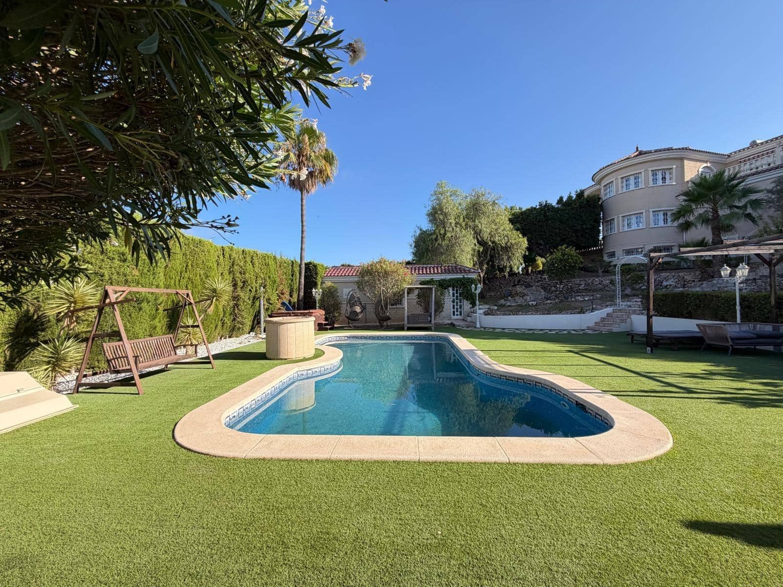 6 sovrum Villa till salu i Ciudad Quesada med pool garage - 880 000 € (Ref: 10004217)