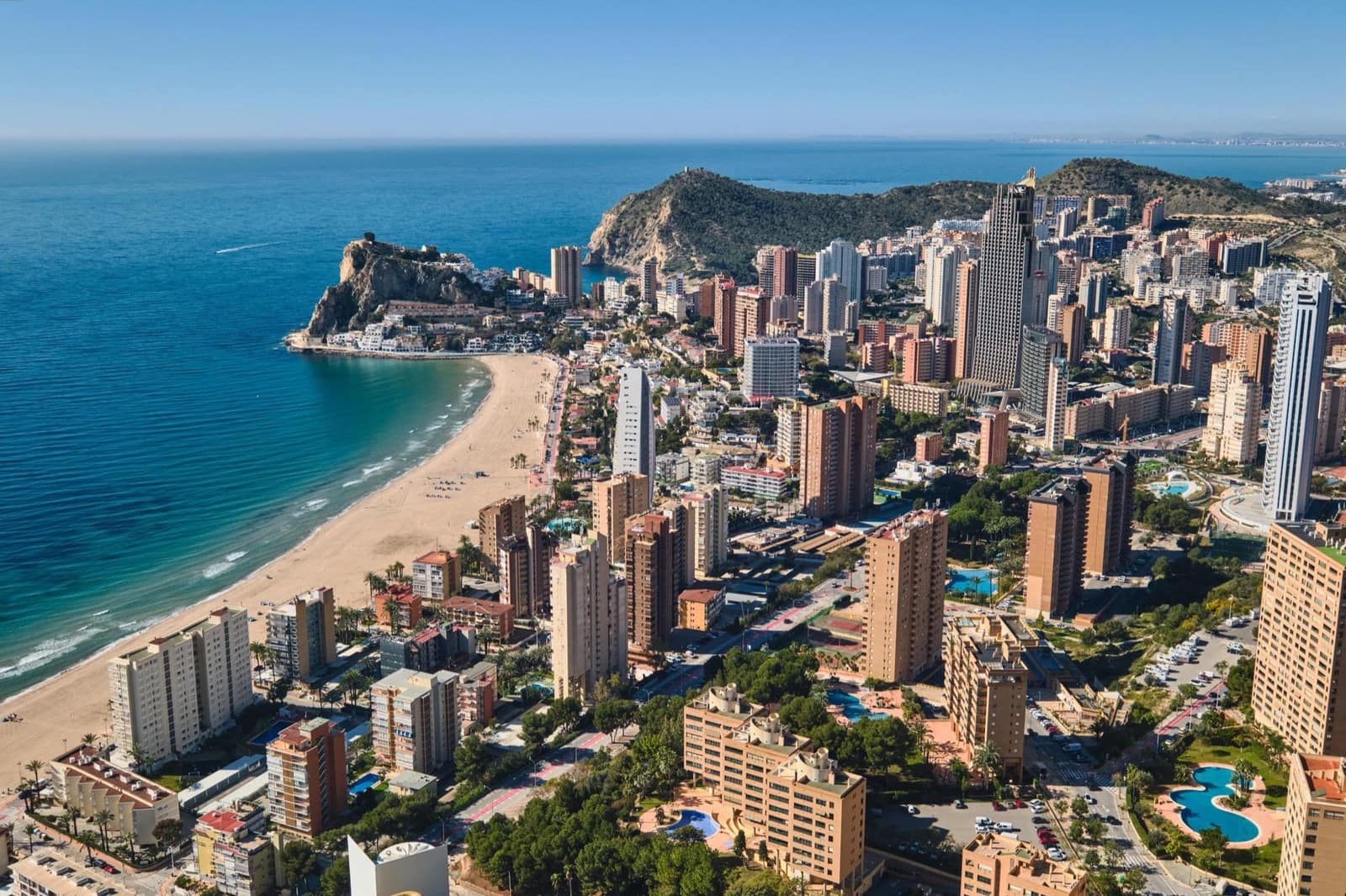 2 bedroom Apartment for sale in Benidorm with pool garage - € 680,000 (Ref: 10004221)