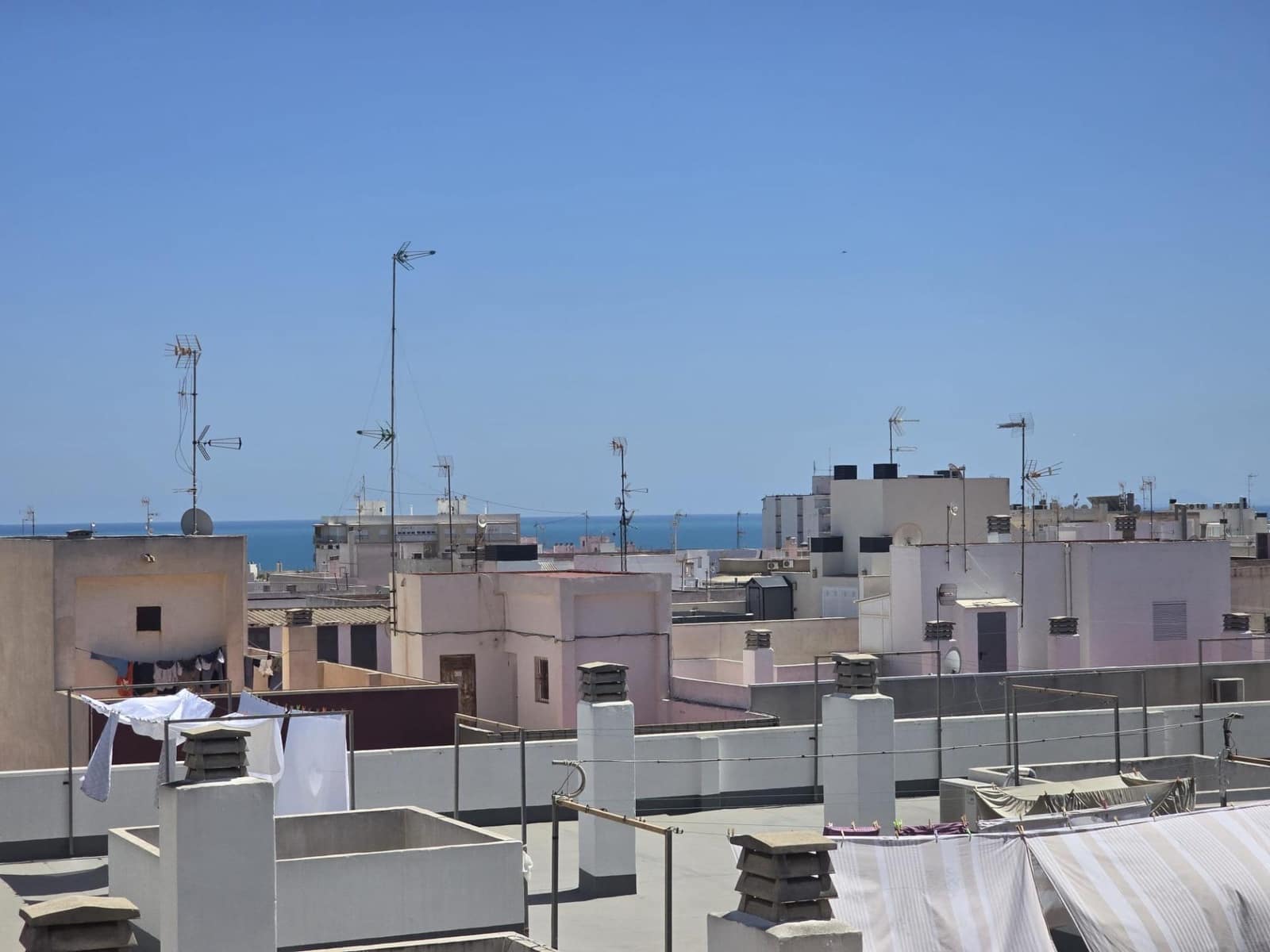 Studio na sprzedaż w Torrevieja z basenem - 92 000 € (Ref: 10004222)