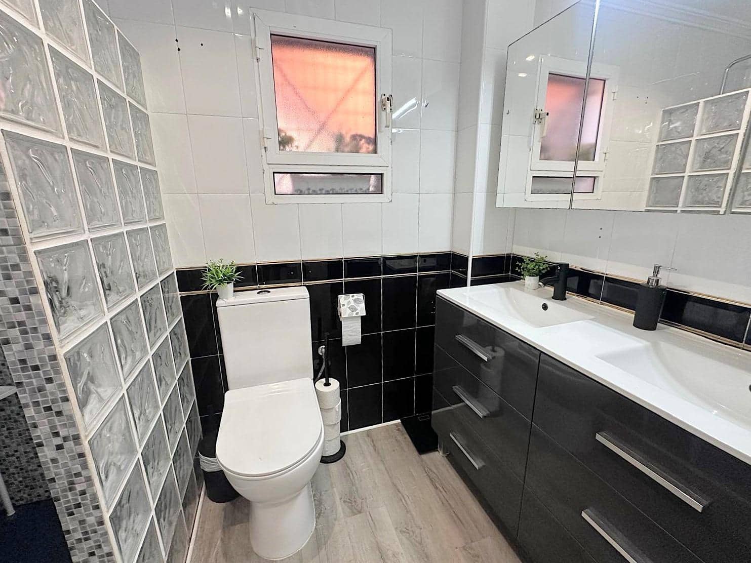 3 soveværelse Rækkehus til salg i Guardamar del Segura med swimmingpool - € 186.000 (Ref: 10009129)