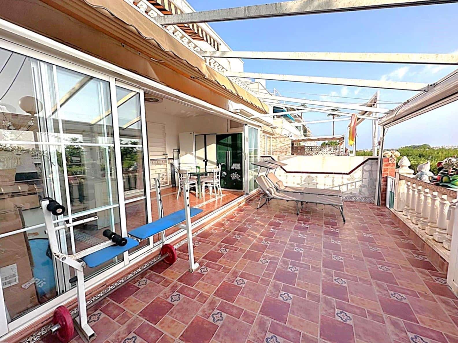 3 soveværelse Rækkehus til salg i Guardamar del Segura med swimmingpool - € 186.000 (Ref: 10009129)