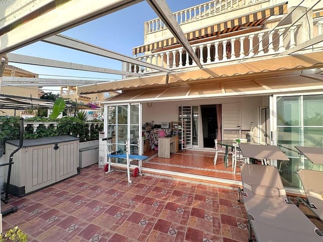 3 soveværelse Rækkehus til salg i Guardamar del Segura med swimmingpool - € 186.000 (Ref: 10009129)
