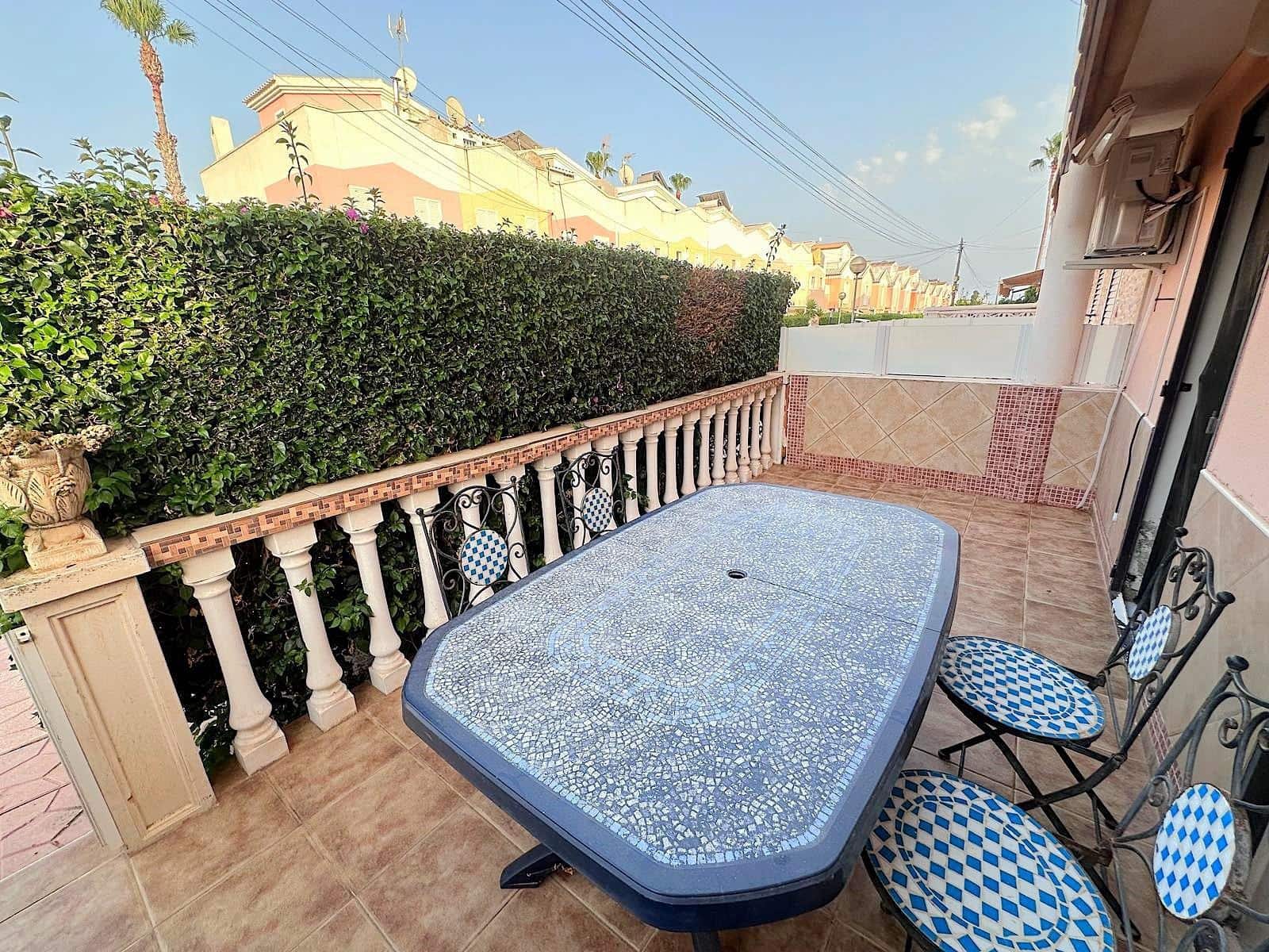 3 soveværelse Rækkehus til salg i Guardamar del Segura med swimmingpool - € 186.000 (Ref: 10009129)