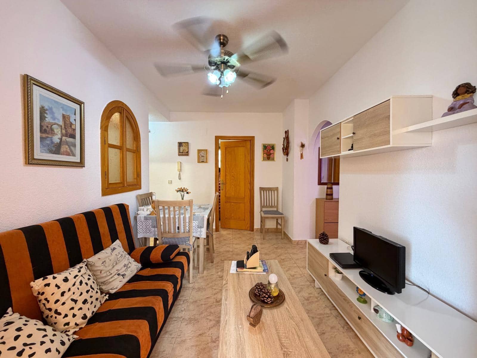 2 soveværelse Lejlighed til salg i Torrevieja - € 129.900 (Ref: 10011494)