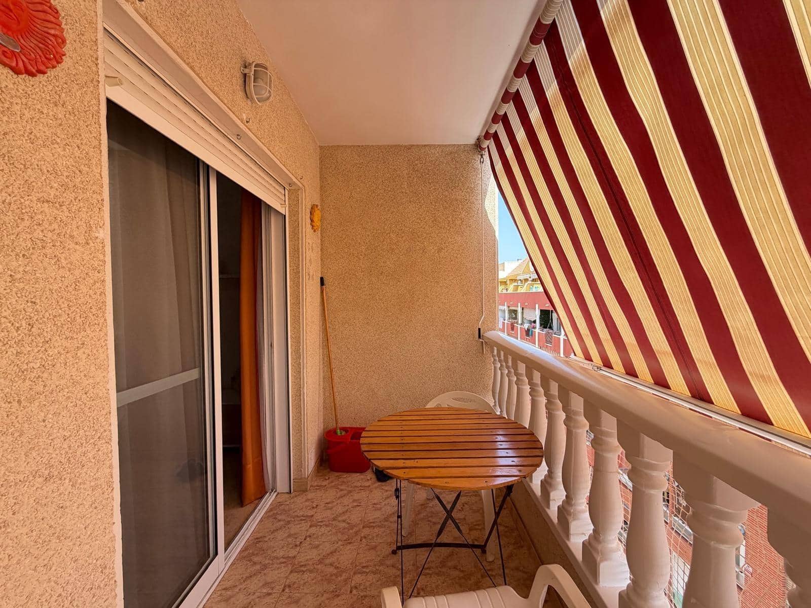2 soveværelse Lejlighed til salg i Torrevieja - € 129.900 (Ref: 10011494)