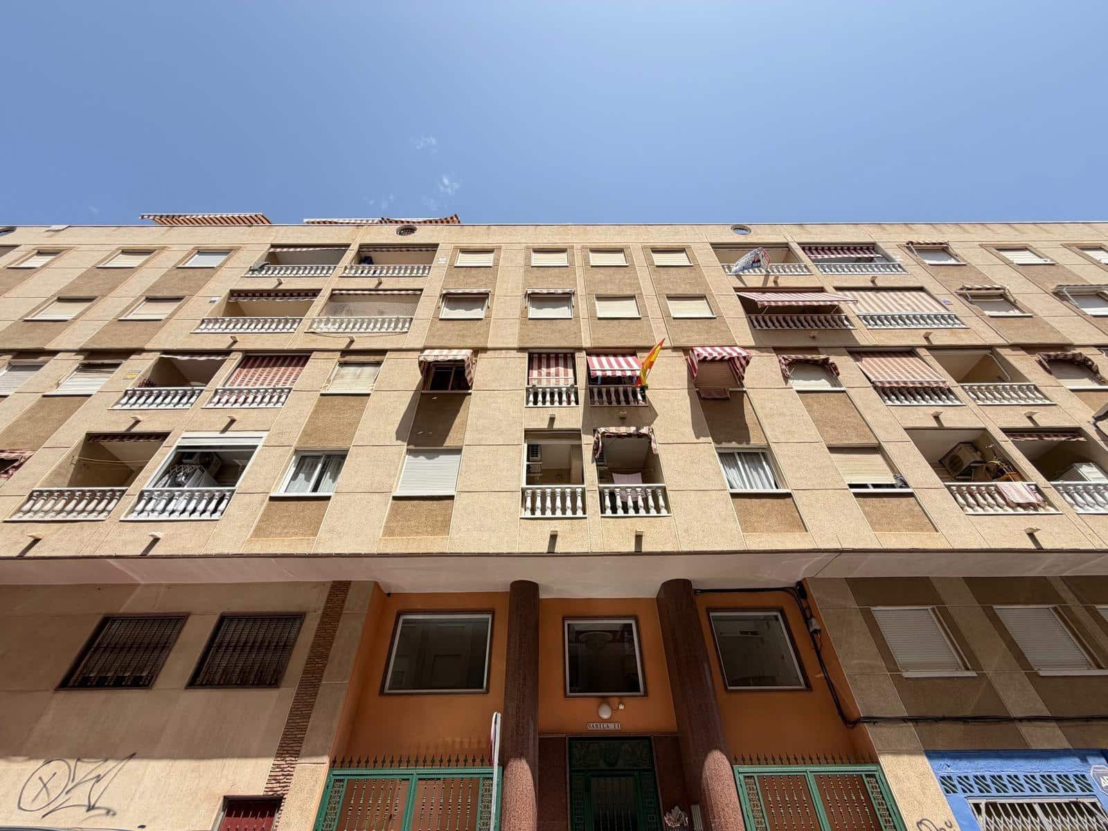 2 soveværelse Lejlighed til salg i Torrevieja - € 129.900 (Ref: 10011494)