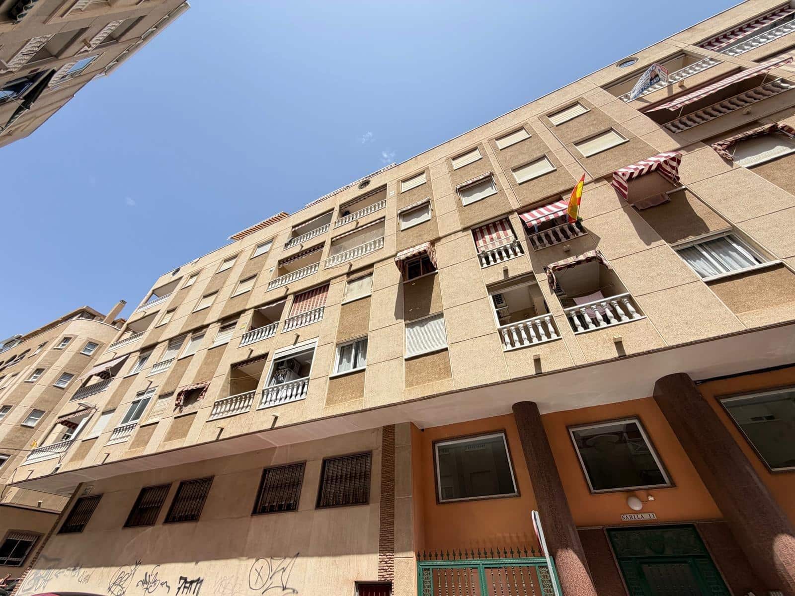 2 soveværelse Lejlighed til salg i Torrevieja - € 129.900 (Ref: 10011494)