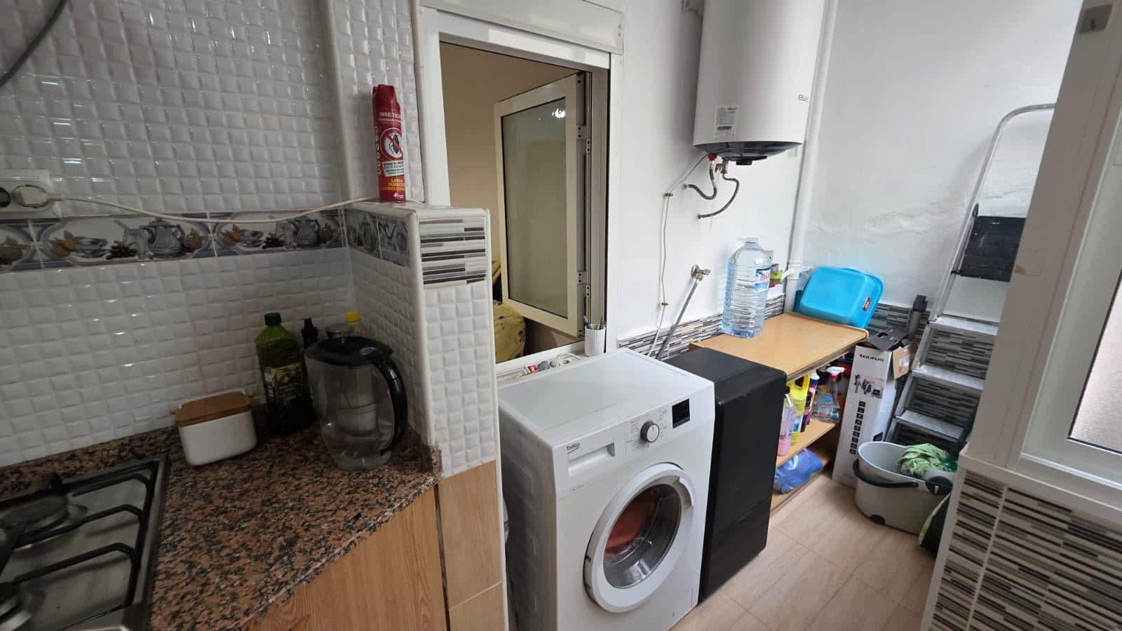 2 slaapkamer Appartement te koop in Alicante stad - € 138.000 (Ref: 10011495)