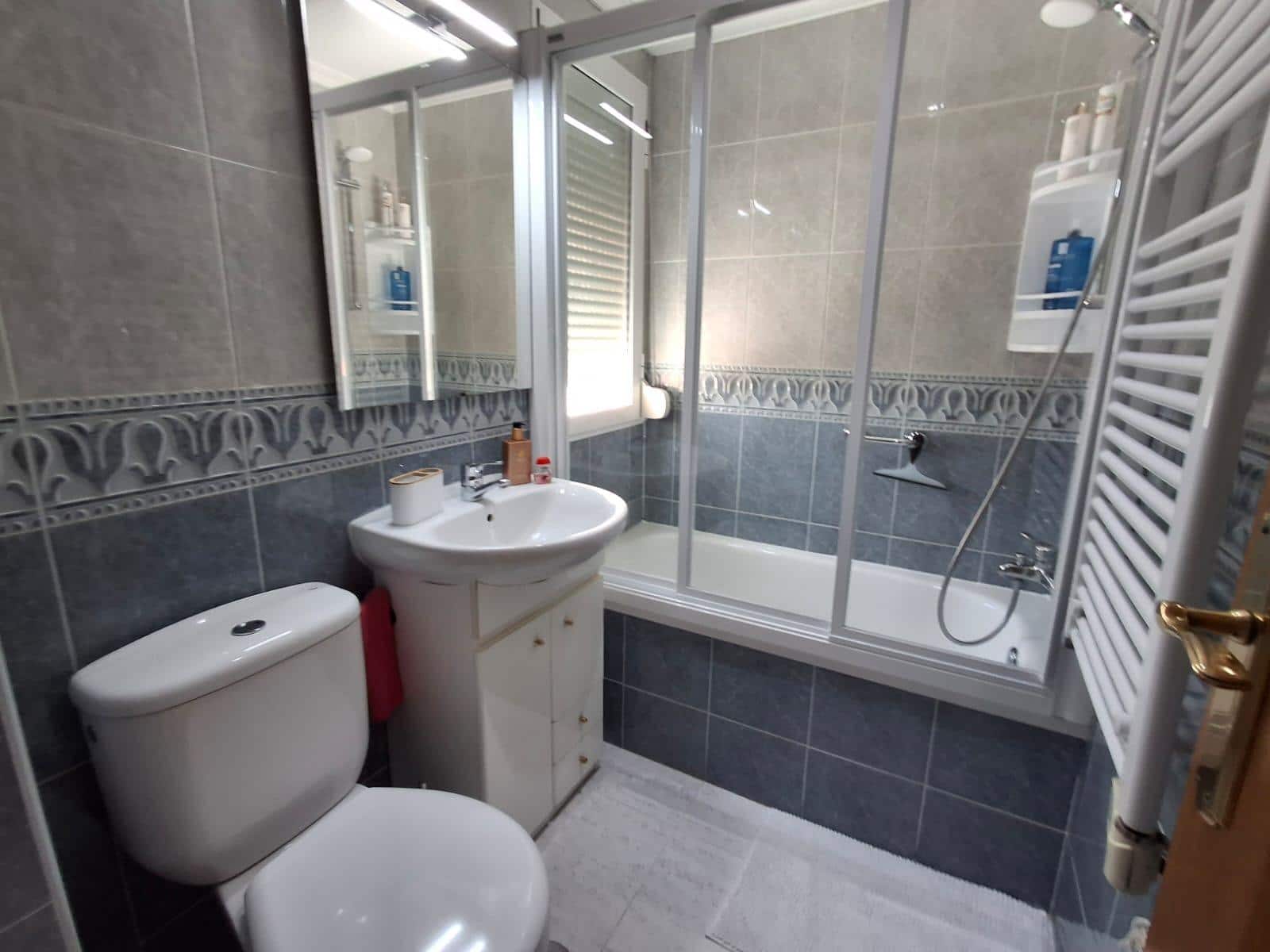 3 sypialnia Mieszkanie na sprzedaż w Benidorm z basenem garażem - 719 000 € (Ref: 10013376)