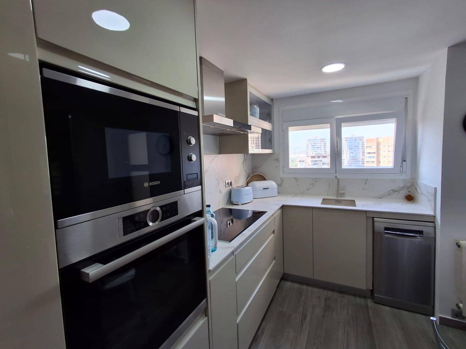 3 sypialnia Mieszkanie na sprzedaż w Benidorm z basenem garażem - 719 000 € (Ref: 10013376)