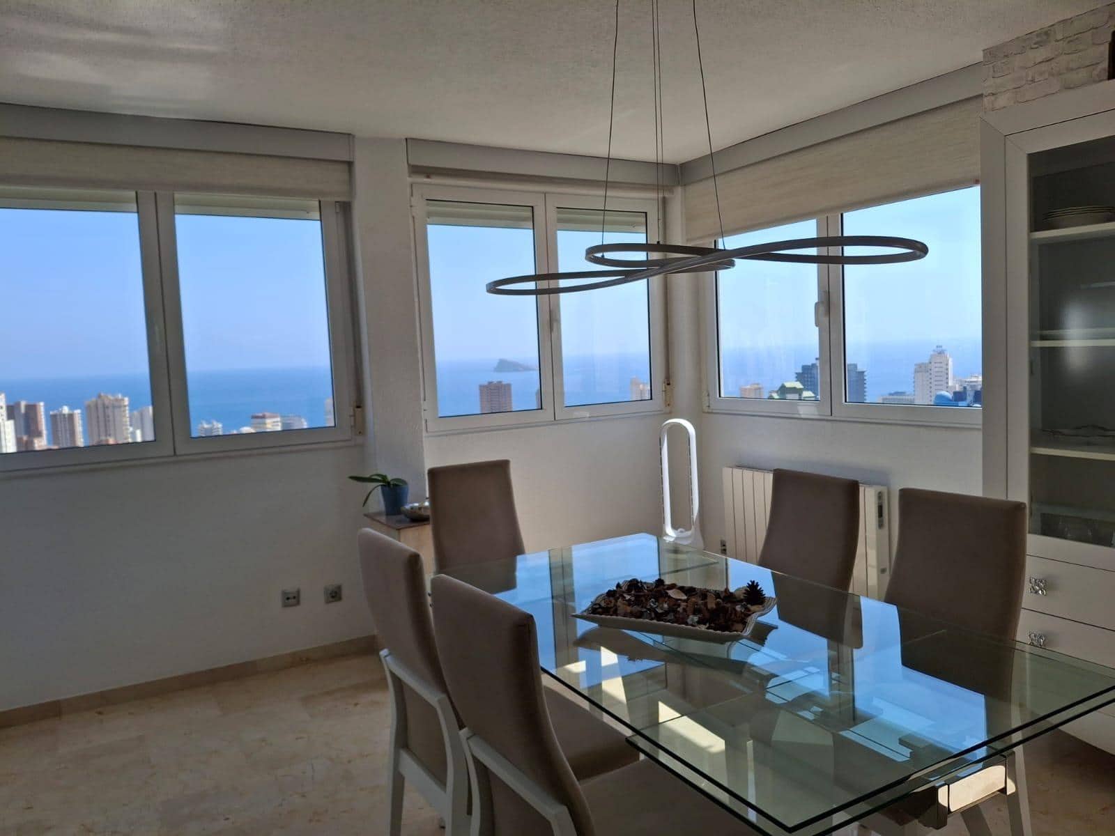 3 sypialnia Mieszkanie na sprzedaż w Benidorm z basenem garażem - 719 000 € (Ref: 10013376)