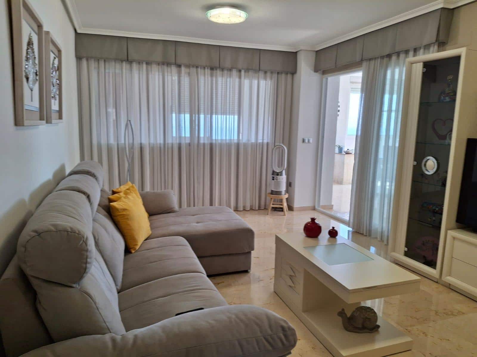 3 sypialnia Mieszkanie na sprzedaż w Benidorm z basenem garażem - 719 000 € (Ref: 10013376)
