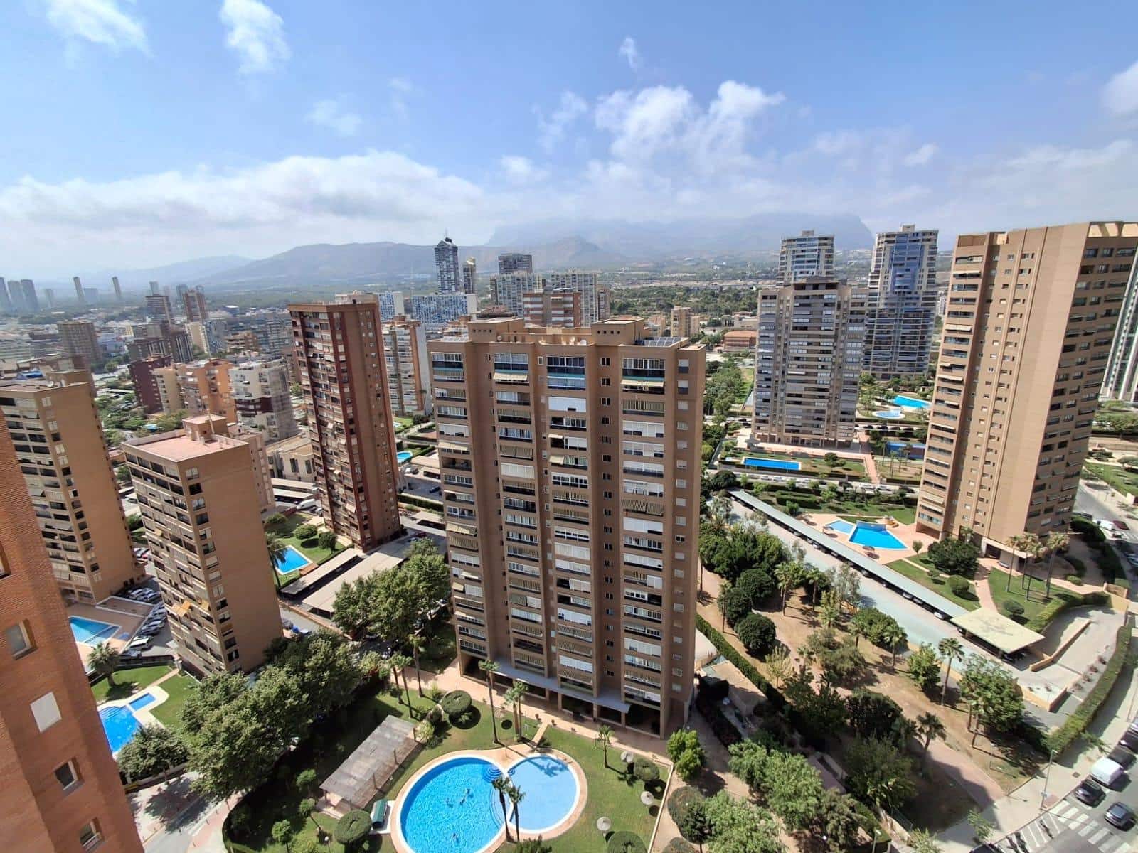 3 sypialnia Mieszkanie na sprzedaż w Benidorm z basenem garażem - 719 000 € (Ref: 10013376)