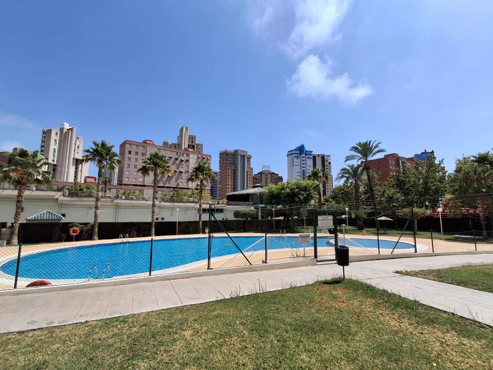 3 sypialnia Mieszkanie na sprzedaż w Benidorm z basenem garażem - 719 000 € (Ref: 10013376)