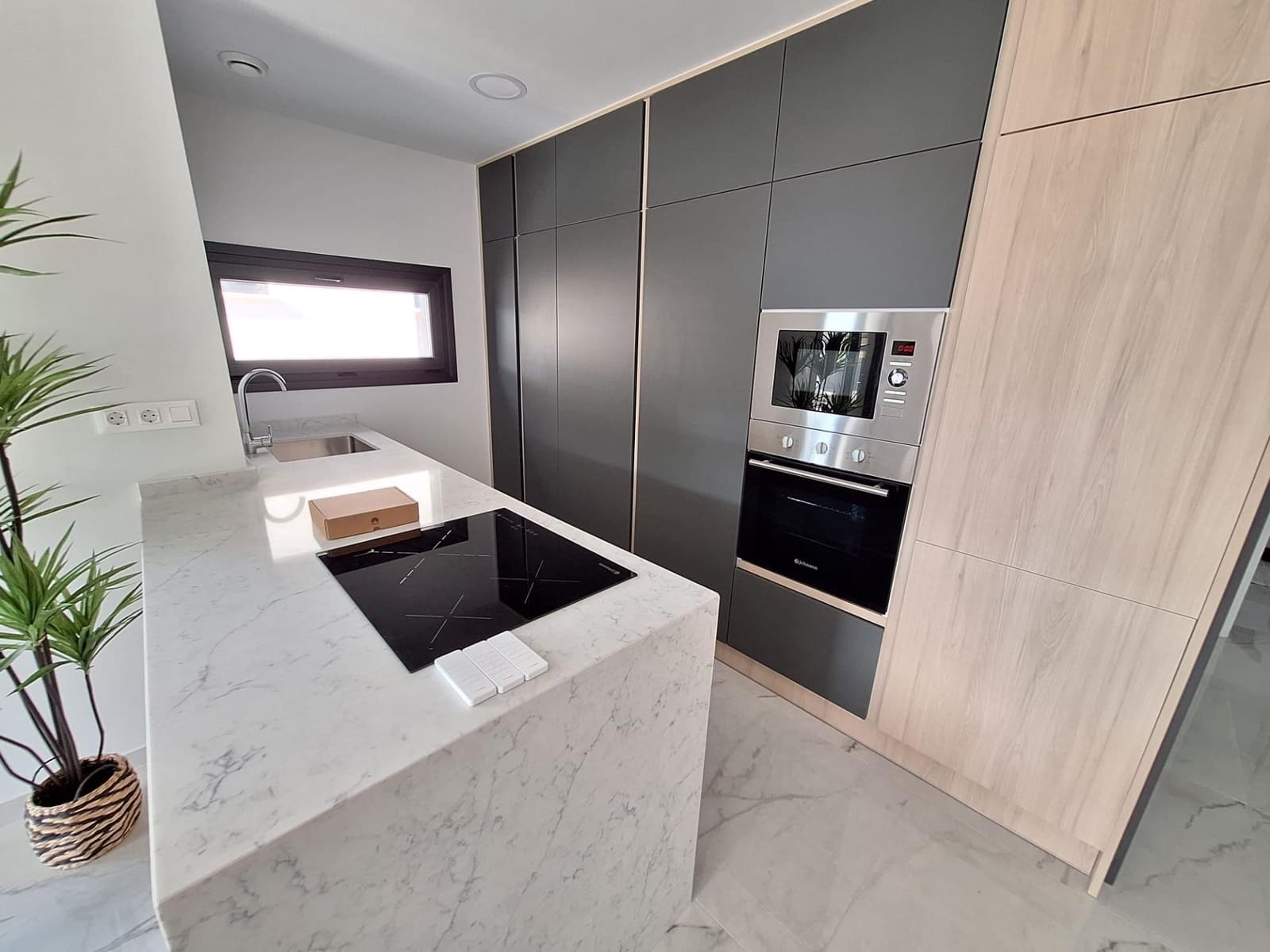 2 bedroom Apartment for sale in Orihuela Costa with pool garage - € 369,900 (Ref: 10013379)