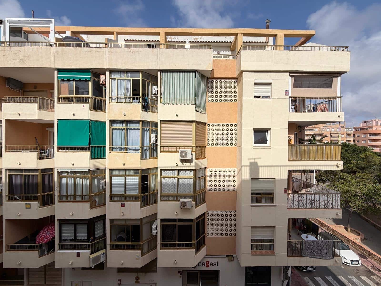 2 soverom Leilighet til salgs i Torrevieja - € 168 000 (Ref: 10013380)