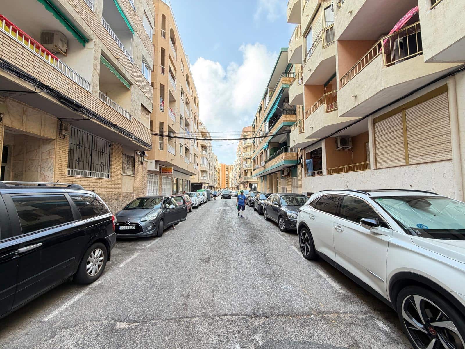 2 soverom Leilighet til salgs i Torrevieja - € 168 000 (Ref: 10013380)