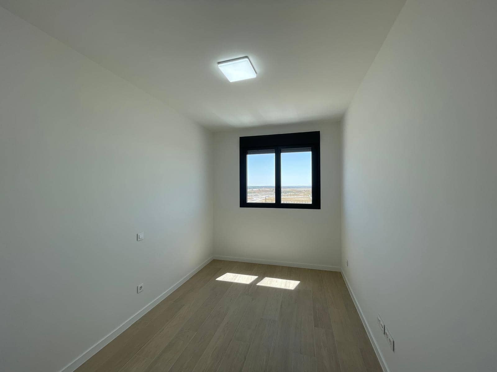 Appartement de 3 chambres à louer à Madrid ville avec piscine garage - 1 795 € (Ref: 10014177)