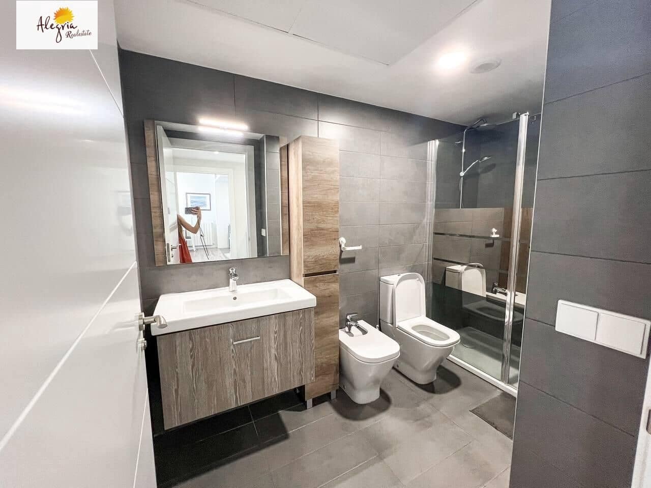 2 soveværelse Lejlighed til leje i Valencia by med swimmingpool garage - € 1.700 (Ref: 10014180)