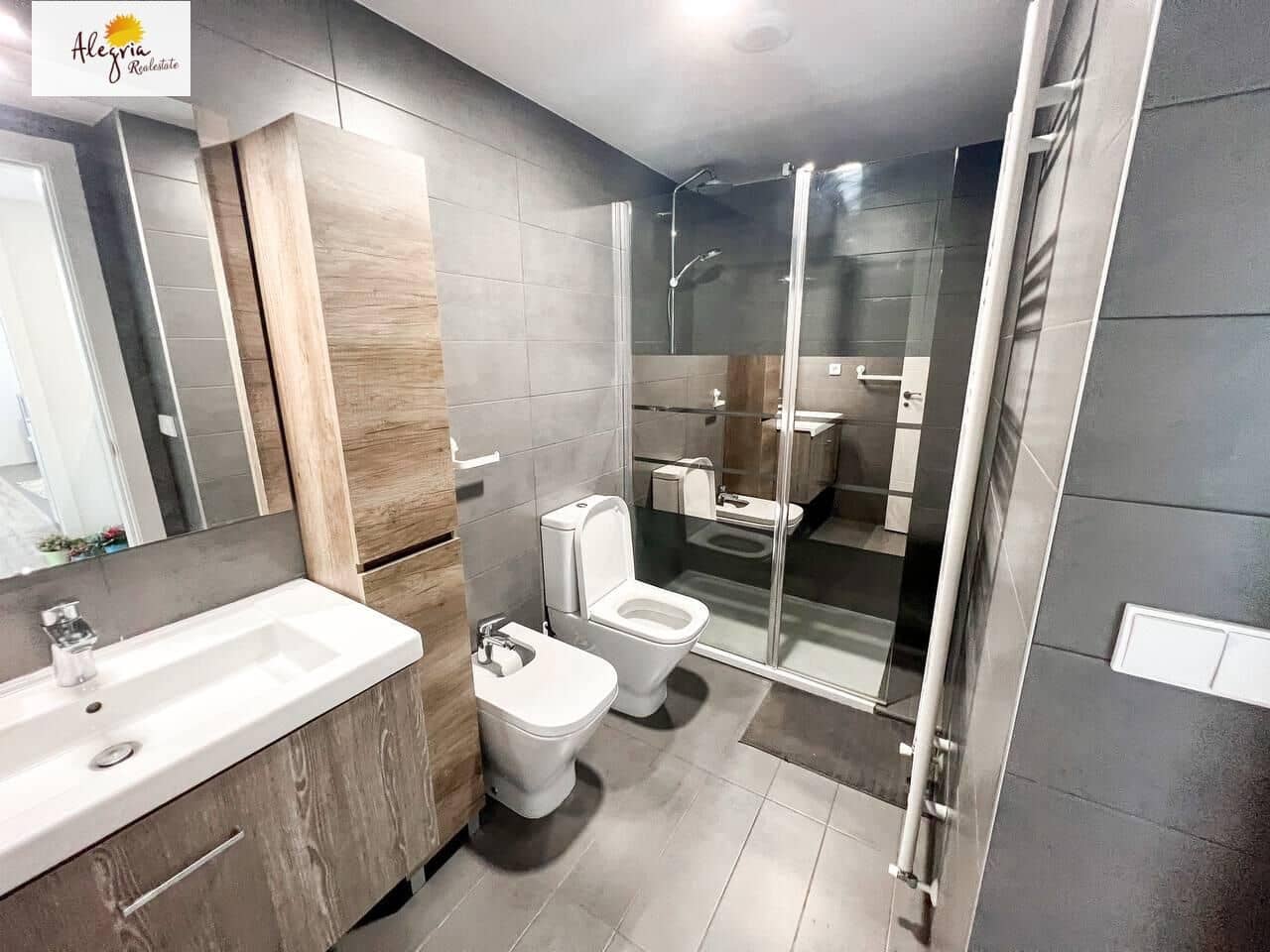 2 soveværelse Lejlighed til leje i Valencia by med swimmingpool garage - € 1.700 (Ref: 10014180)