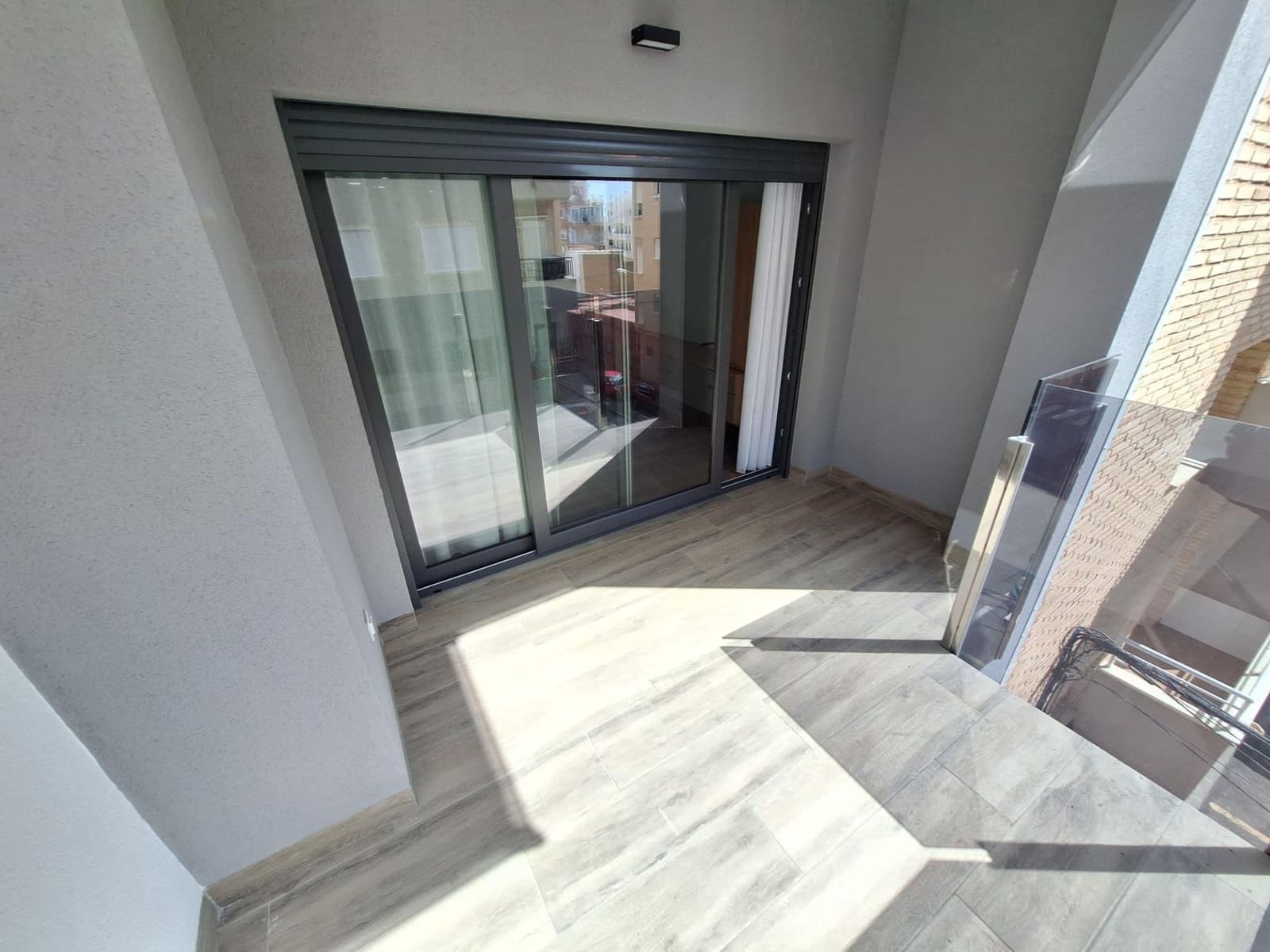 2 bedroom Apartment for rent in Torrevieja with pool garage - € 1,300 (Ref: 10014183)