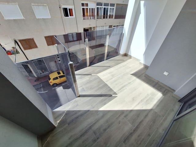 2 quarto Apartamento para arrendar em Torrevieja com piscina garagem - 1 300 € (Ref: 10014183)