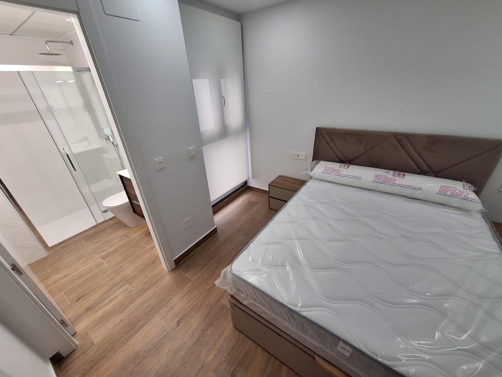 2 bedroom Apartment for rent in Torrevieja with pool garage - € 1,300 (Ref: 10014183)