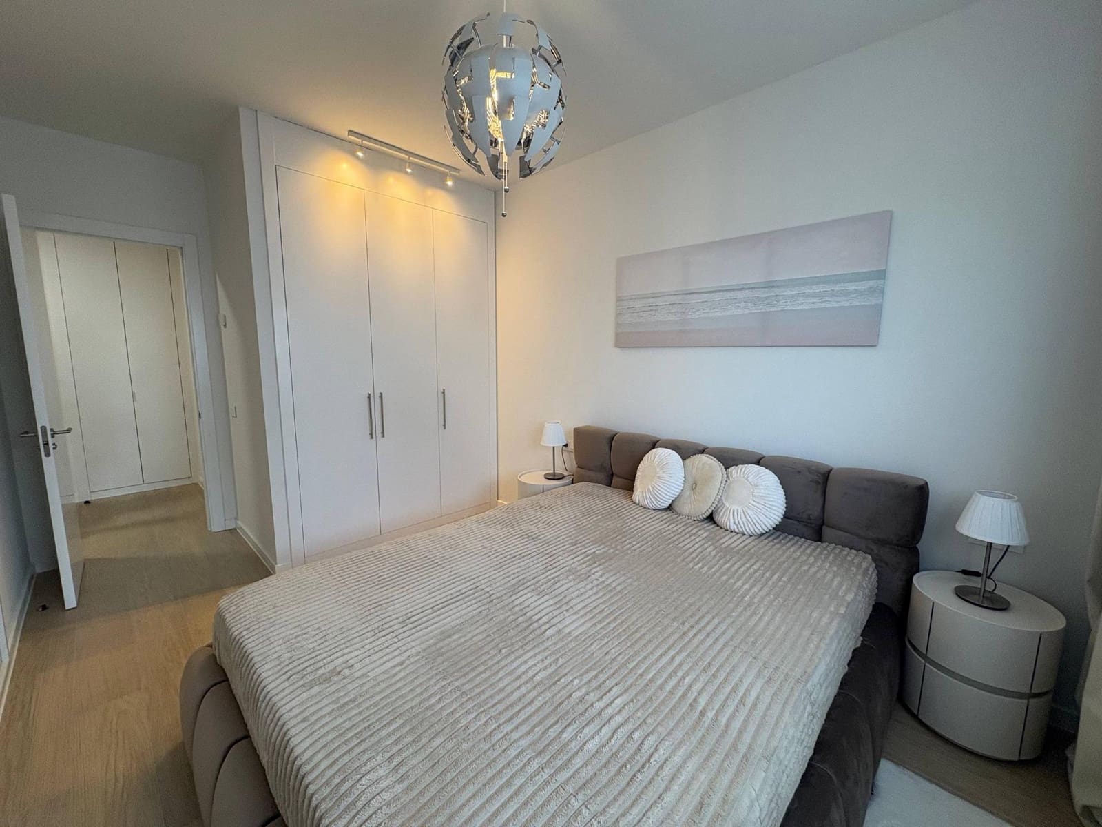 Appartement de 1 chambre à louer à Madrid ville avec piscine garage - 1 500 € (Ref: 10014184)