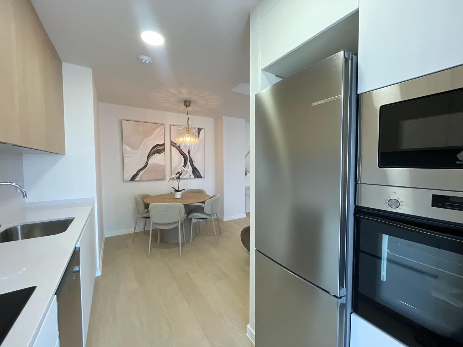 Appartement de 1 chambre à louer à Madrid ville avec piscine garage - 1 500 € (Ref: 10014184)