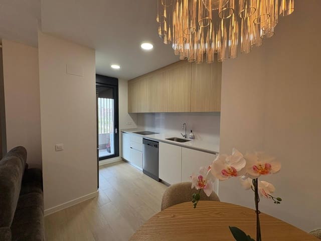 Appartement de 1 chambre à louer à Madrid ville avec piscine garage - 1 500 € (Ref: 10014184)