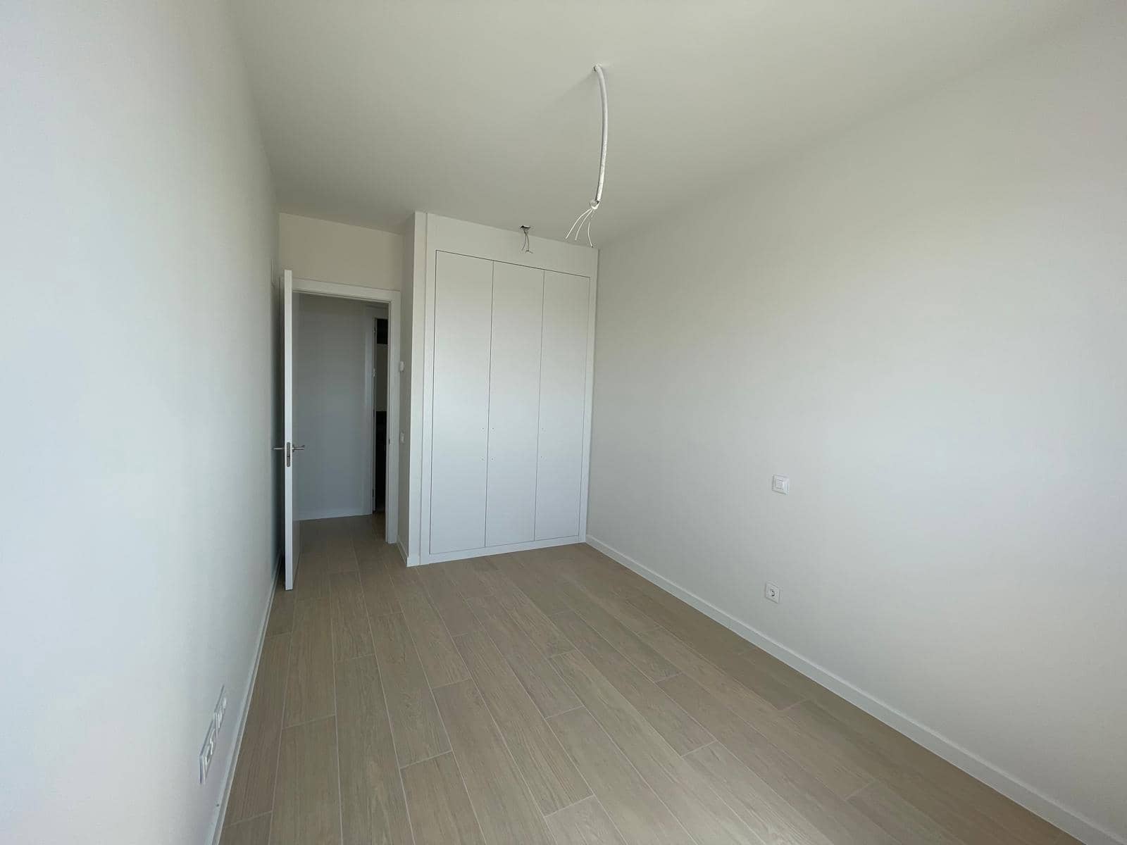 3 soverom Leilighet til leie i Madrid by med svømmebasseng garasje - € 1 800 (Ref: 10014187)