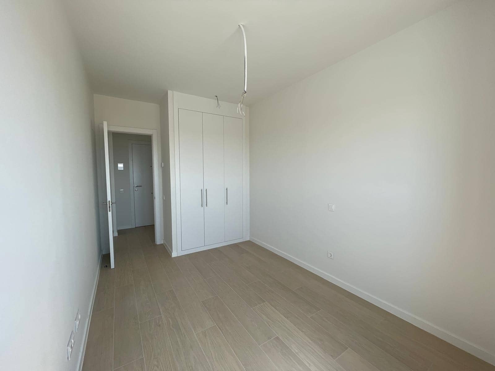 3 soverom Leilighet til leie i Madrid by med svømmebasseng garasje - € 1 800 (Ref: 10014187)