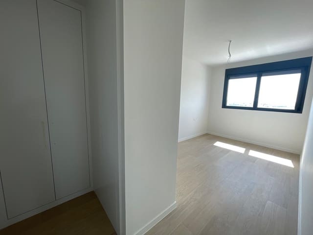 3 soverom Leilighet til leie i Madrid by med svømmebasseng garasje - € 1 800 (Ref: 10014187)