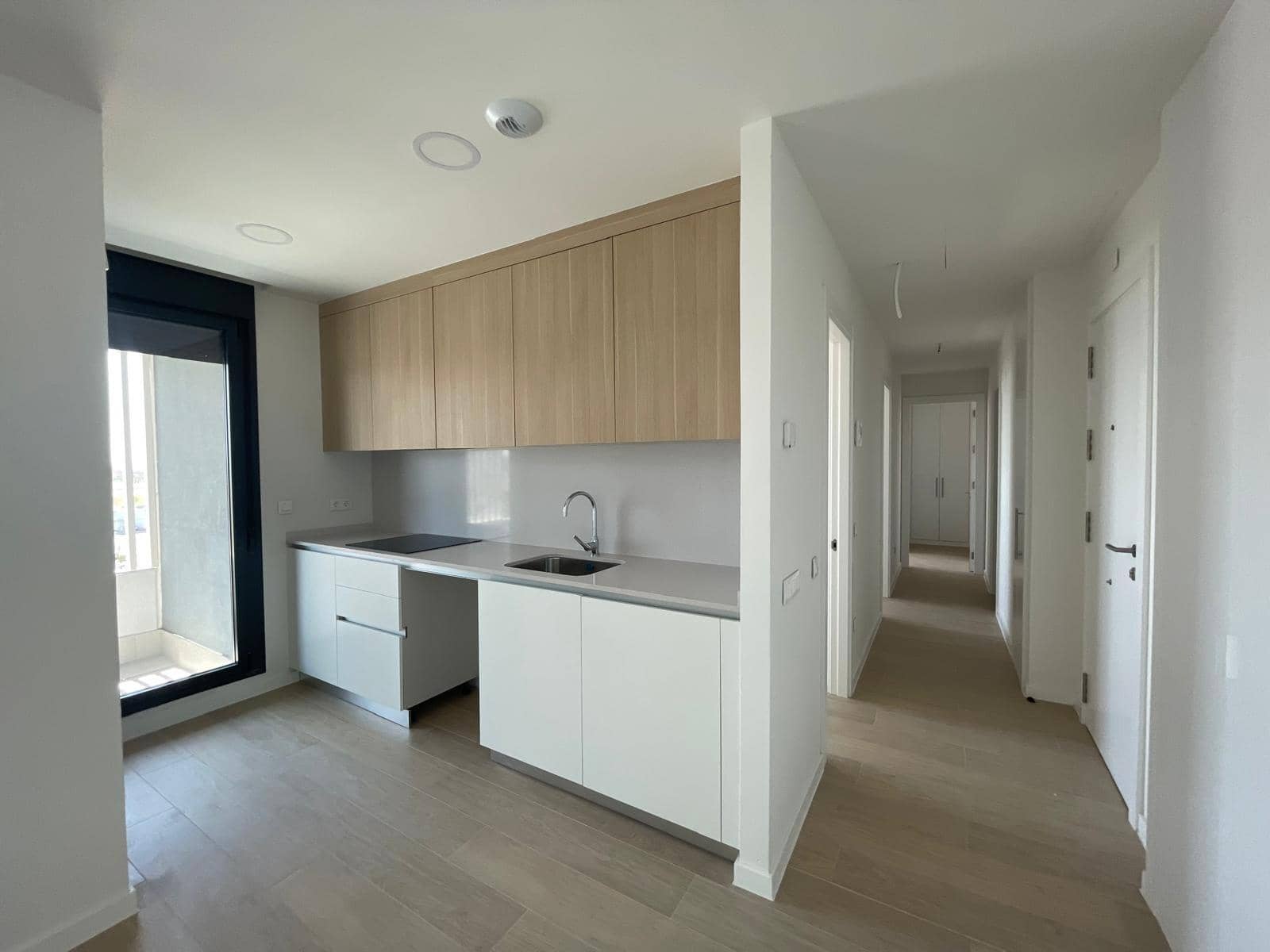 3 soverom Leilighet til leie i Madrid by med svømmebasseng garasje - € 1 800 (Ref: 10014187)