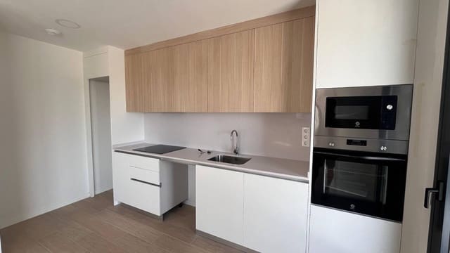 3 sovrum Lägenhet att hyra i Madrid stad med pool garage - 1 800 € (Ref: 10014189)