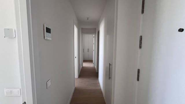 3 sovrum Lägenhet att hyra i Madrid stad med pool garage - 1 800 € (Ref: 10014189)