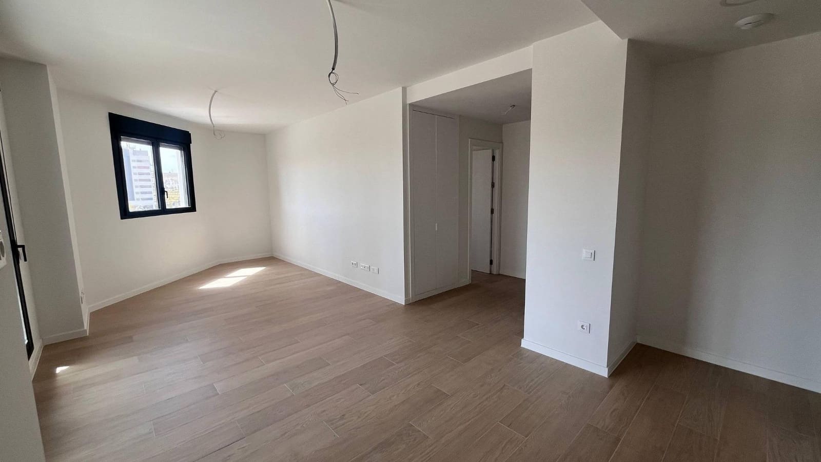 3 quarto Apartamento para arrendar em Madrid cidade com piscina garagem - 1 800 € (Ref: 10014190)