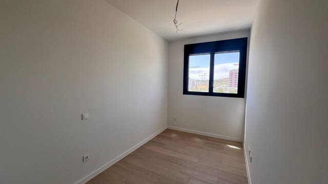 3 sovrum Lägenhet att hyra i Casco Histórico de Vicálvaro, Madrid stad med pool garage - 1 800 € (Ref: 10014190)