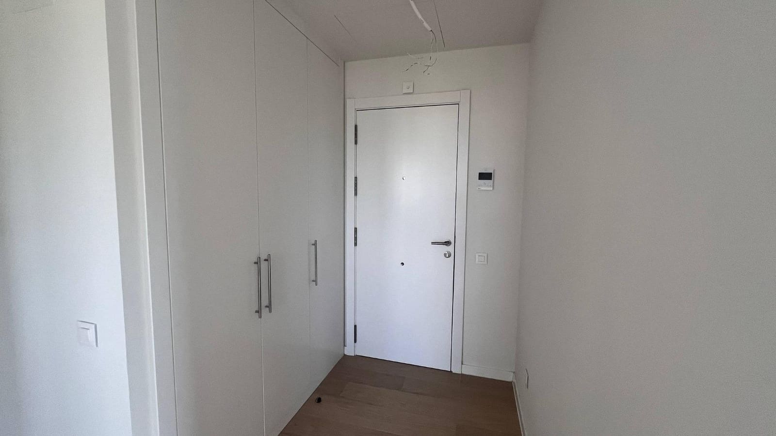 3 quarto Apartamento para arrendar em Madrid cidade com piscina garagem - 1 800 € (Ref: 10014190)