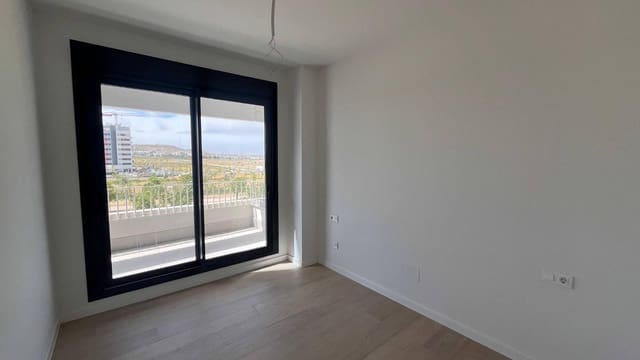 3 sovrum Lägenhet att hyra i Casco Histórico de Vicálvaro, Madrid stad med pool garage - 1 800 € (Ref: 10014190)