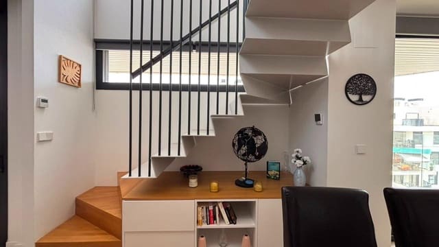 Ático de 2 habitaciones en La Villajoyosa / Vila Joiosa en alquiler con piscina garaje - 2.500 € (Ref: 10014191)
