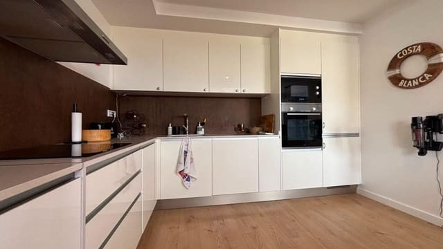 Ático de 2 habitaciones en La Villajoyosa / Vila Joiosa en alquiler con piscina garaje - 2.500 € (Ref: 10014191)