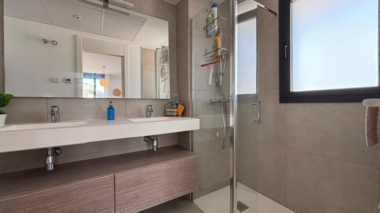 2 bedroom Penthouse for rent in La Villajoyosa / Vila Joiosa with pool garage - € 2,500 (Ref: 10014191)