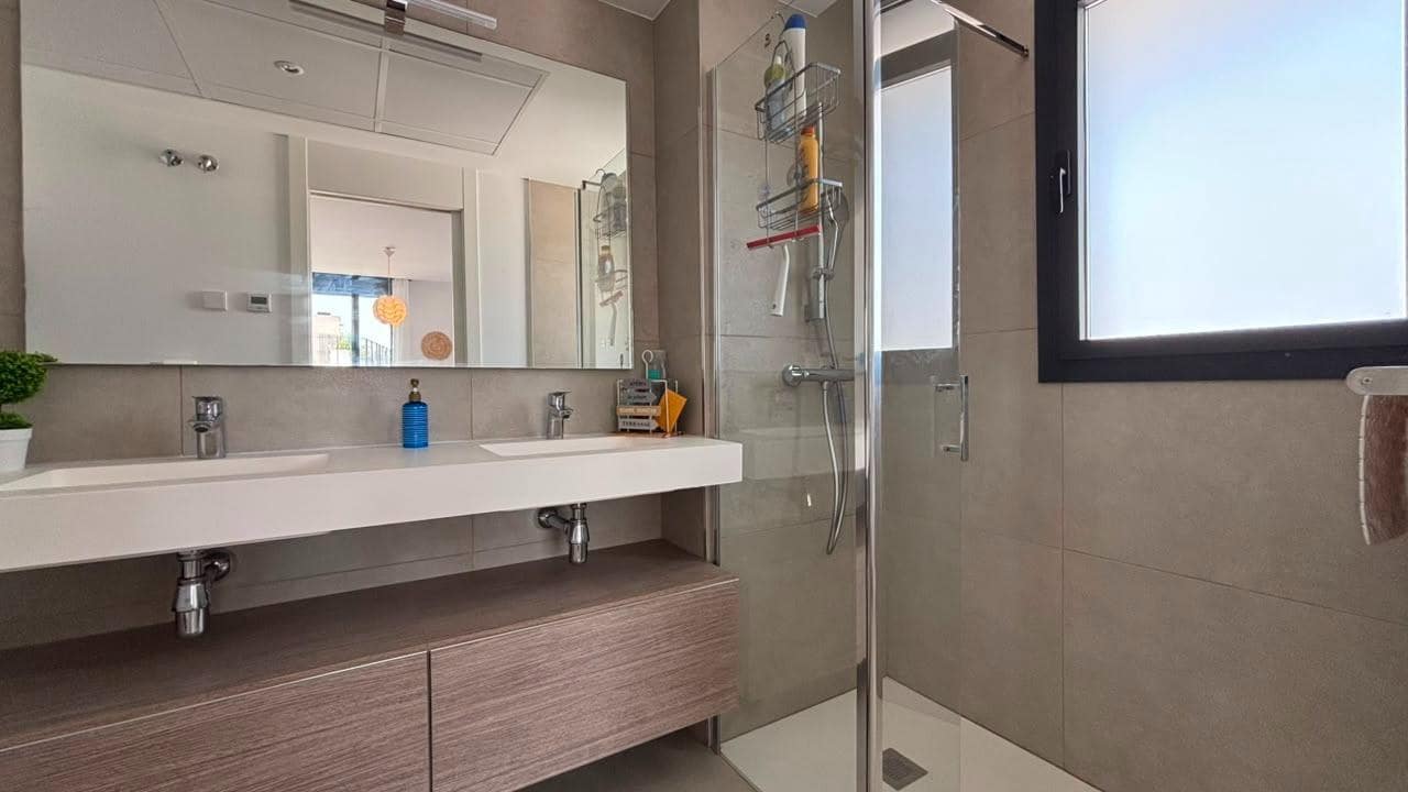 2 bedroom Penthouse for rent in La Villajoyosa / Vila Joiosa with pool garage - € 2,500 (Ref: 10014191)