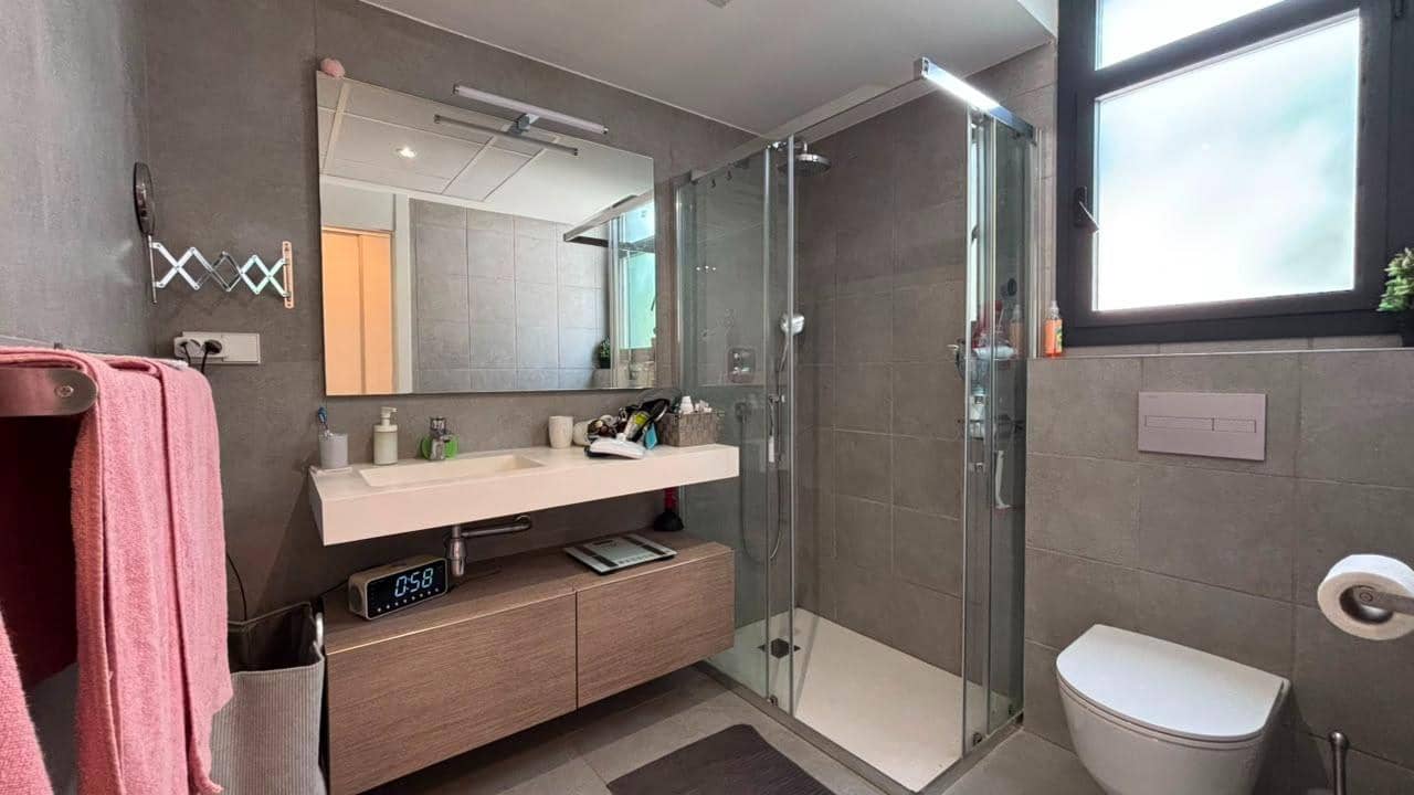 2 bedroom Penthouse for rent in La Villajoyosa / Vila Joiosa with pool garage - € 2,500 (Ref: 10014191)